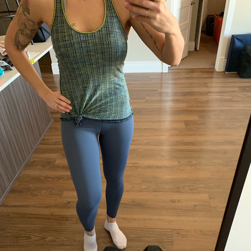 Lululemon Tank - Picture 5 of 5